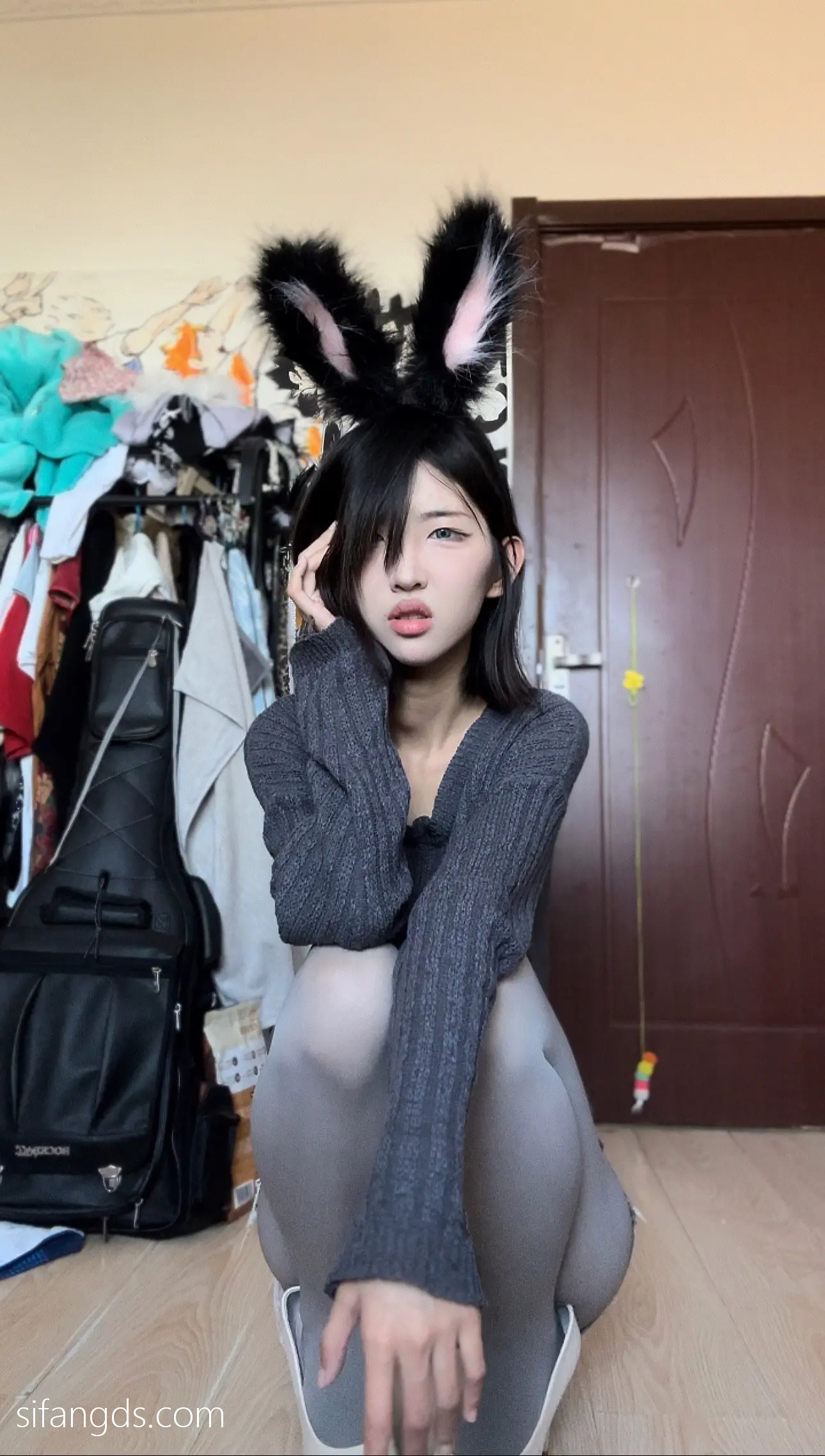 抖音40万粉网红@行简定制