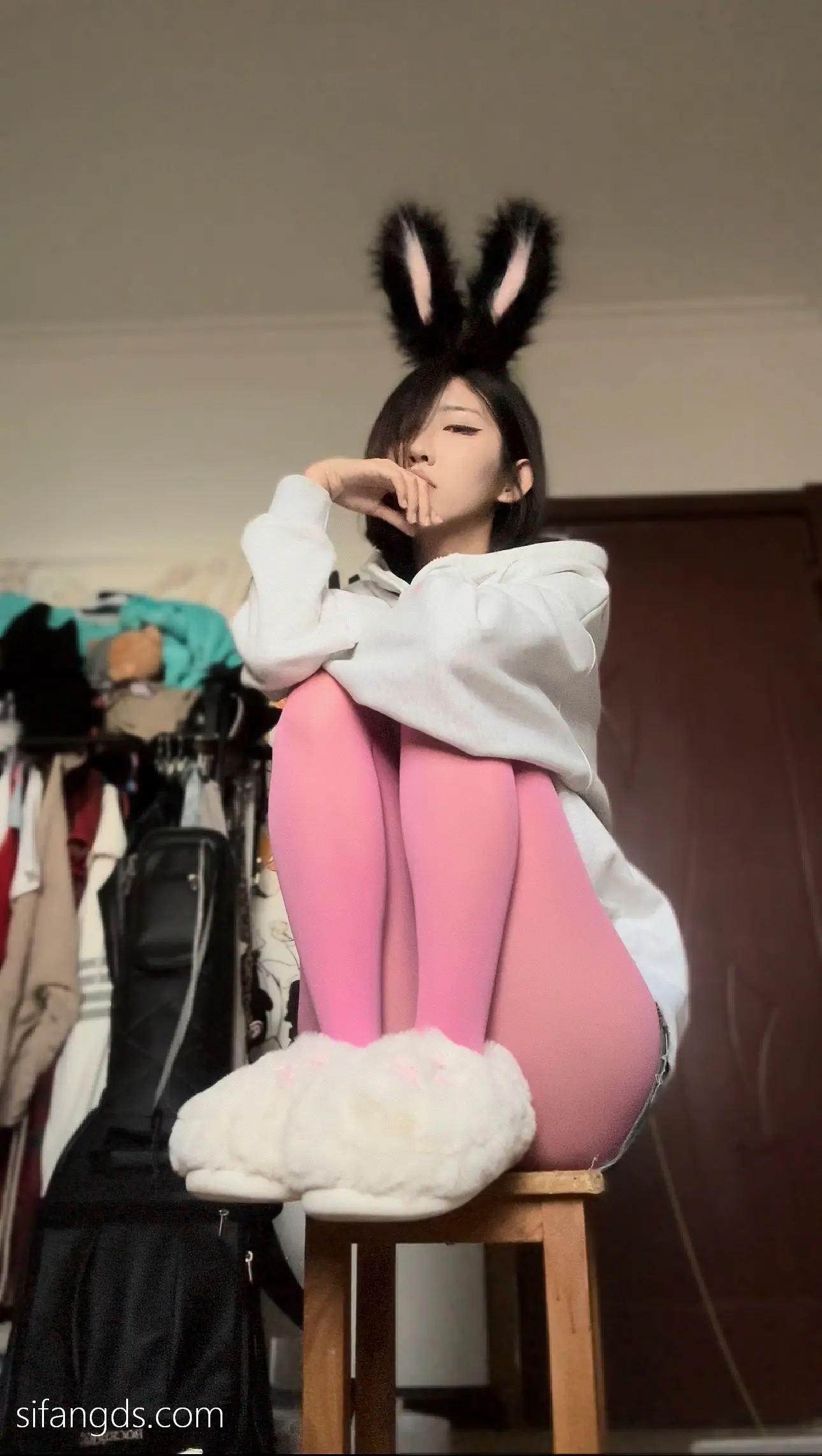 抖音40万粉网红@行简定制