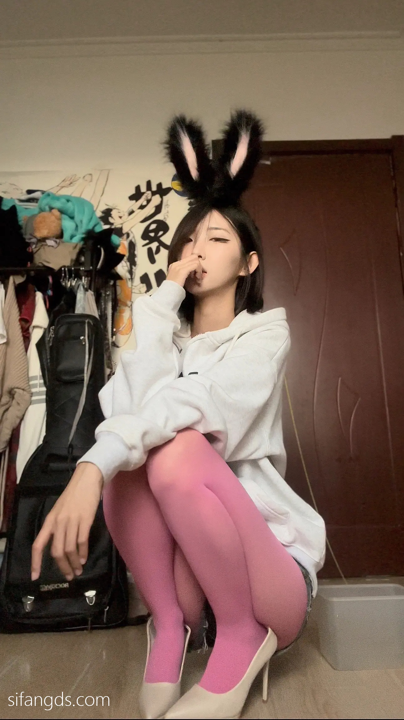 抖音40万粉网红@行简定制