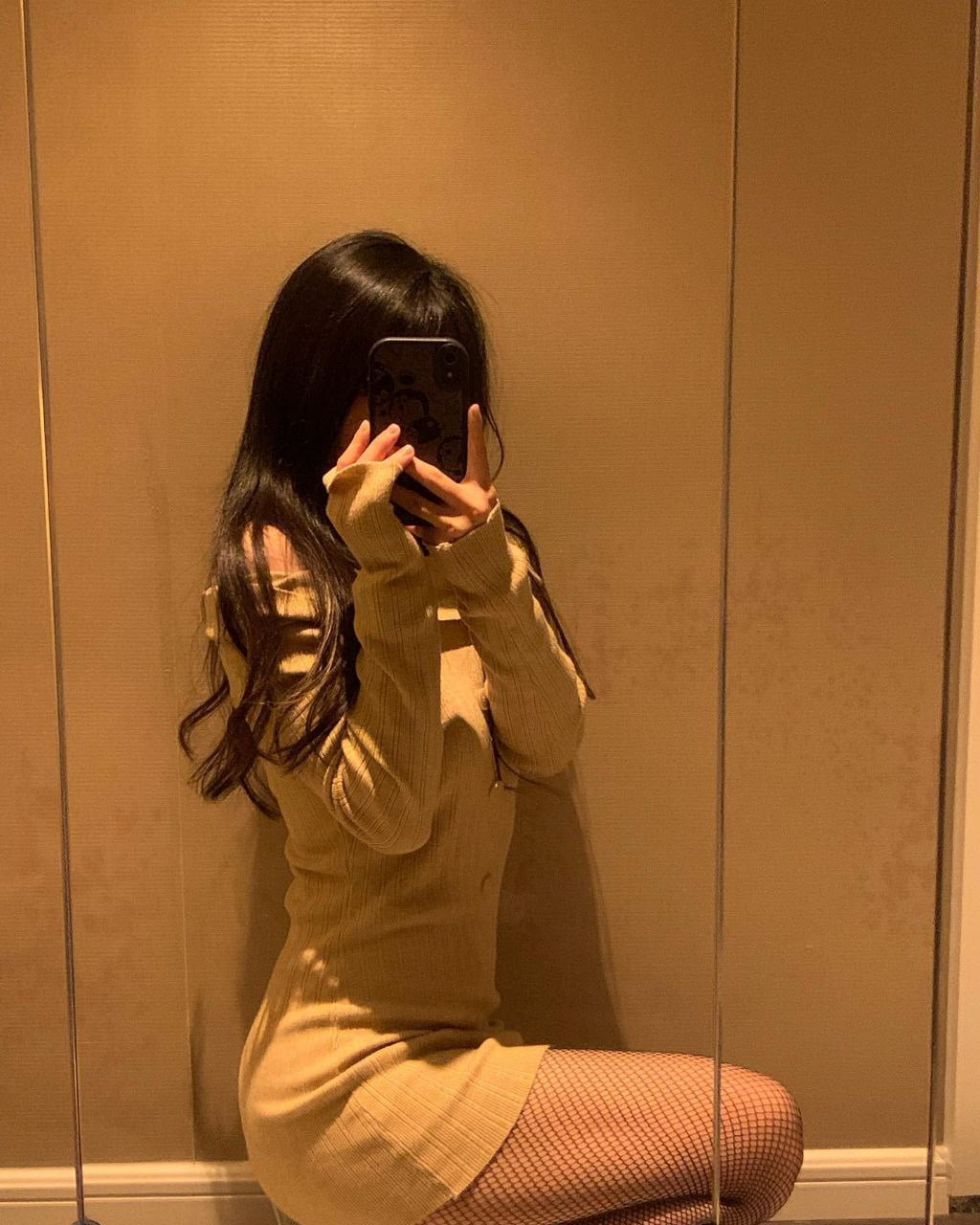 抖音极品颜值福利姬【宝贝77】大尺度私密照自拍