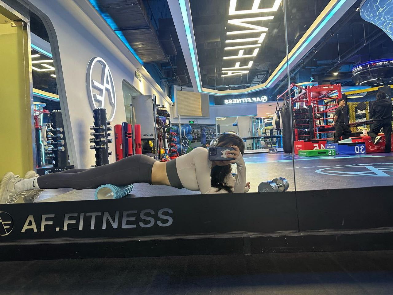 抖音极品颜值福利姬【宝贝77】大尺度私密照自拍