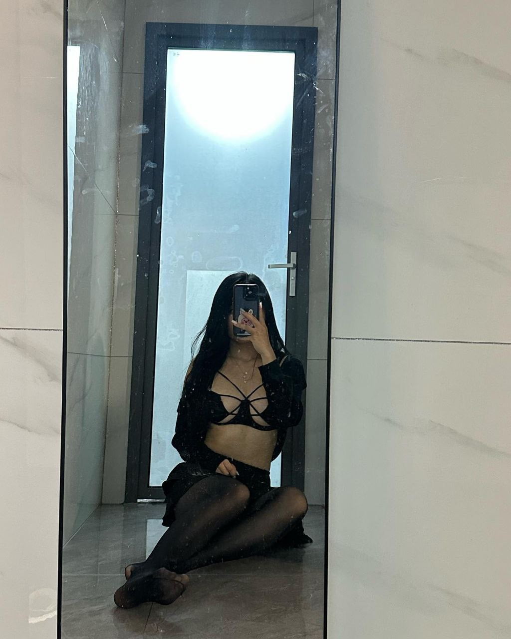 抖音极品颜值福利姬【宝贝77】大尺度私密照自拍