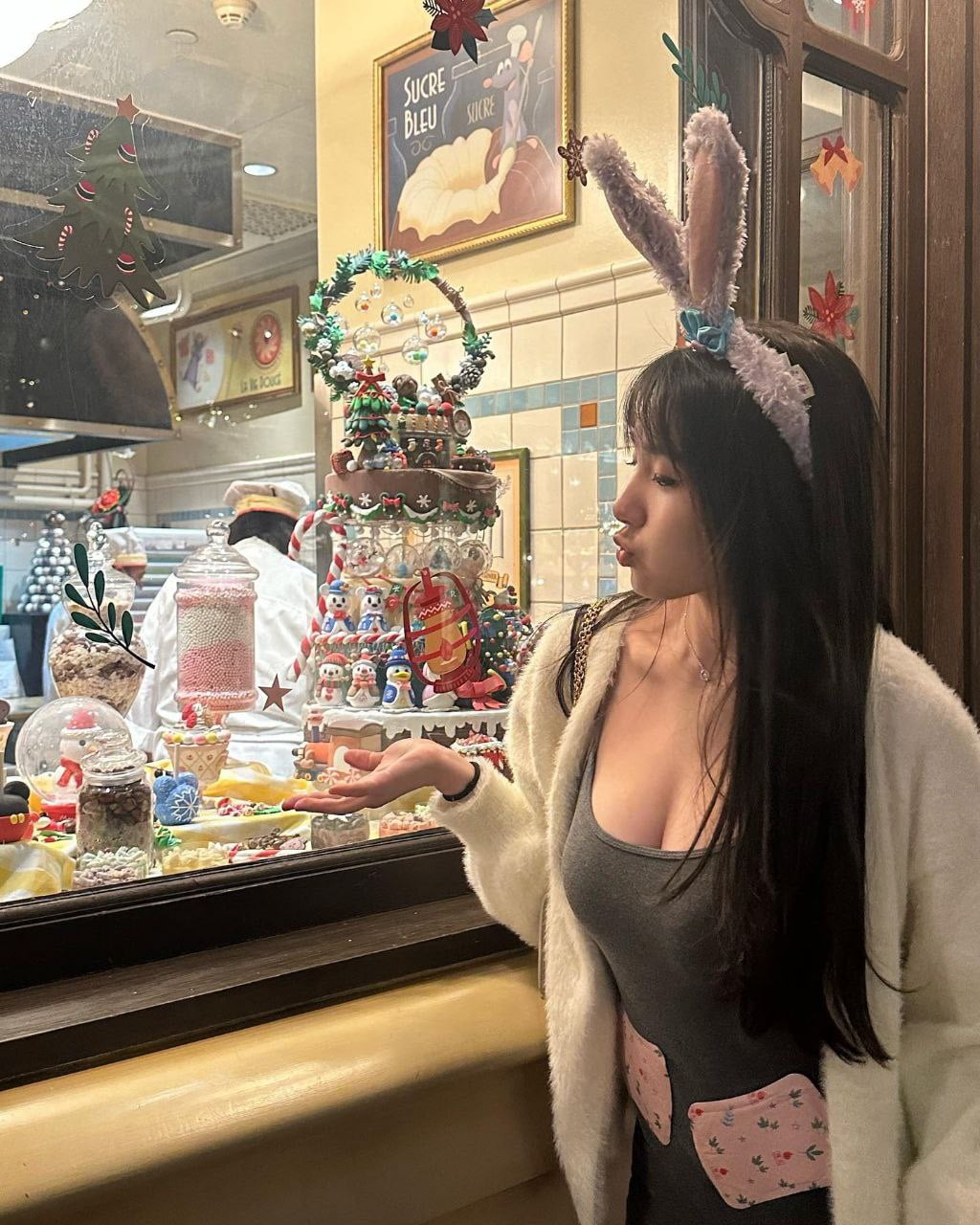 抖音极品颜值福利姬【宝贝77】大尺度私密照自拍