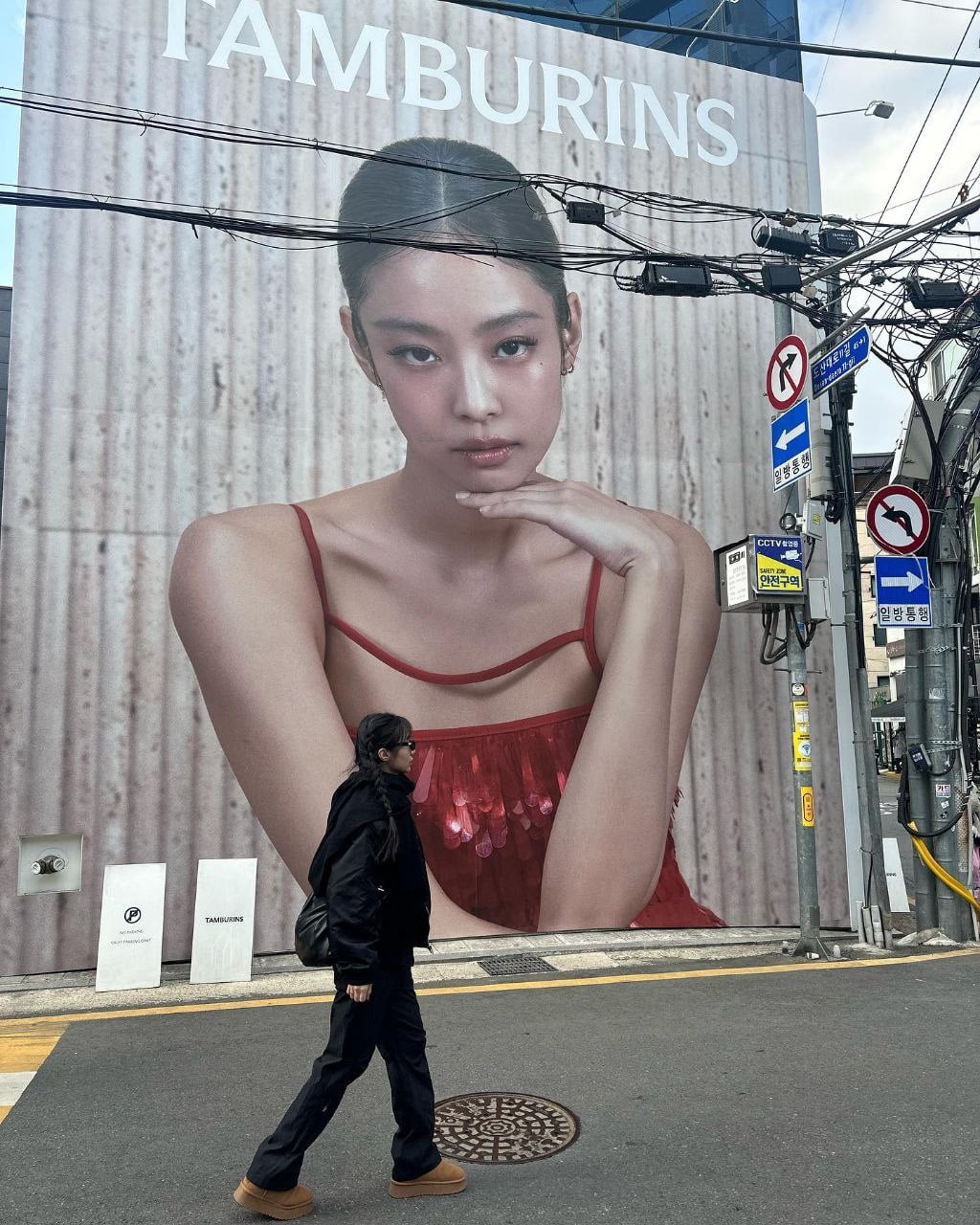 抖音极品颜值福利姬【宝贝77】大尺度私密照自拍