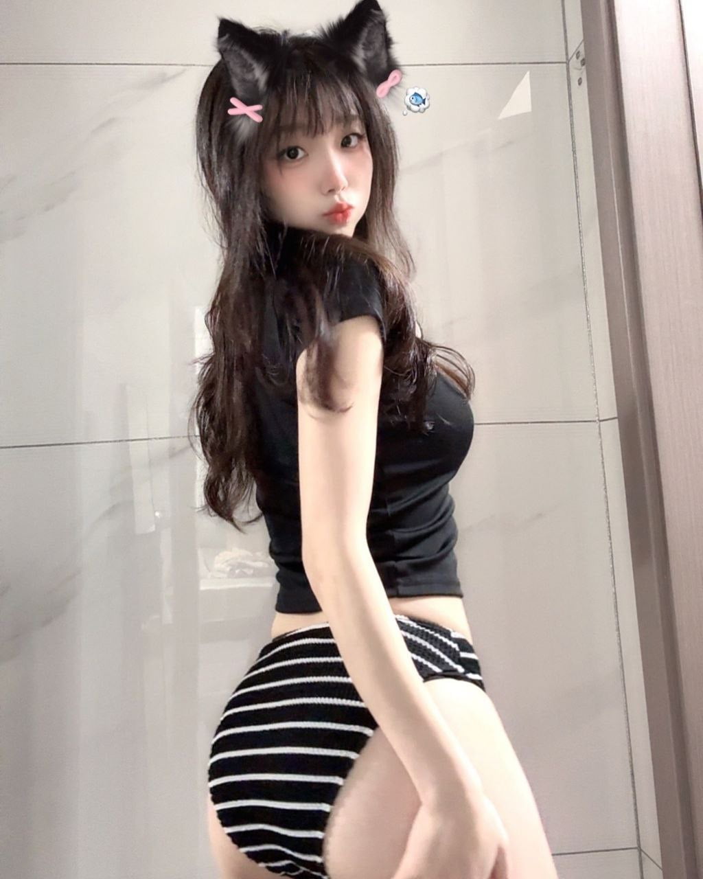 抖音极品颜值福利姬【宝贝77】大尺度私密照自拍