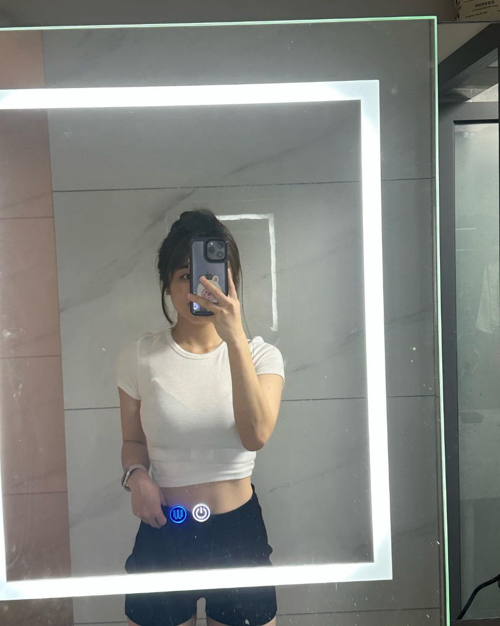 抖音极品颜值福利姬【宝贝77】大尺度私密照自拍