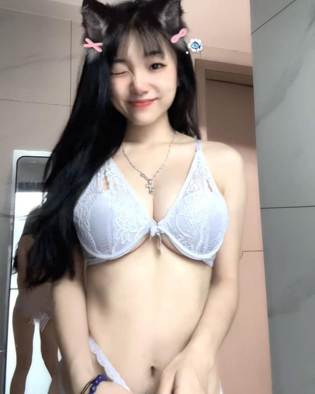 抖音极品颜值福利姬【宝贝77】大尺度私密照自拍