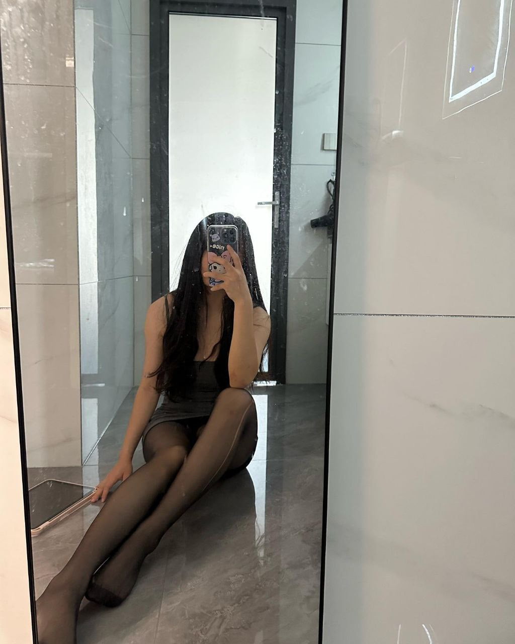 抖音极品颜值福利姬【宝贝77】大尺度私密照自拍