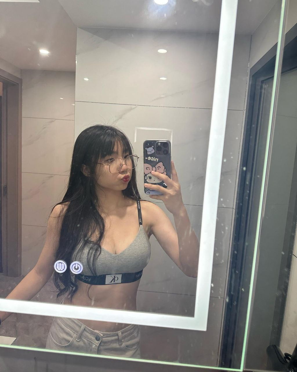 抖音极品颜值福利姬【宝贝77】大尺度私密照自拍