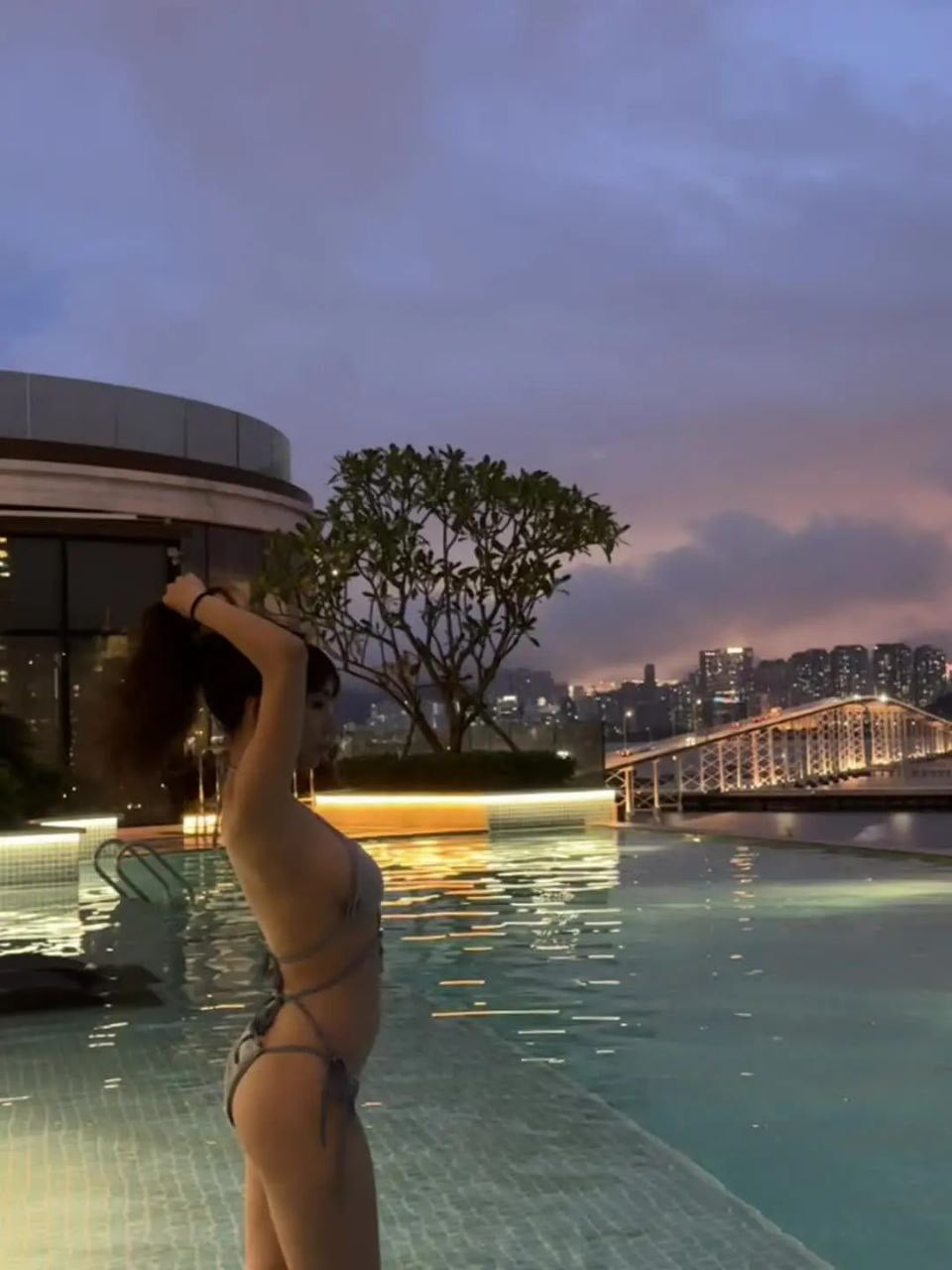 抖音极品颜值福利姬【宝贝77】大尺度私密照自拍