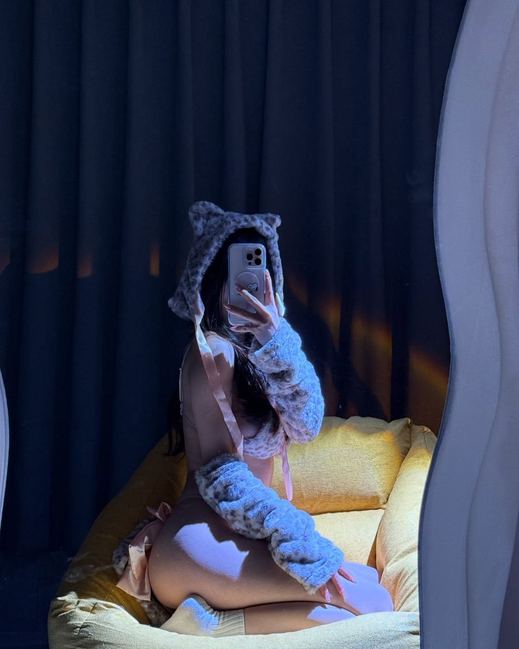 抖音极品颜值福利姬【宝贝77】大尺度私密照自拍