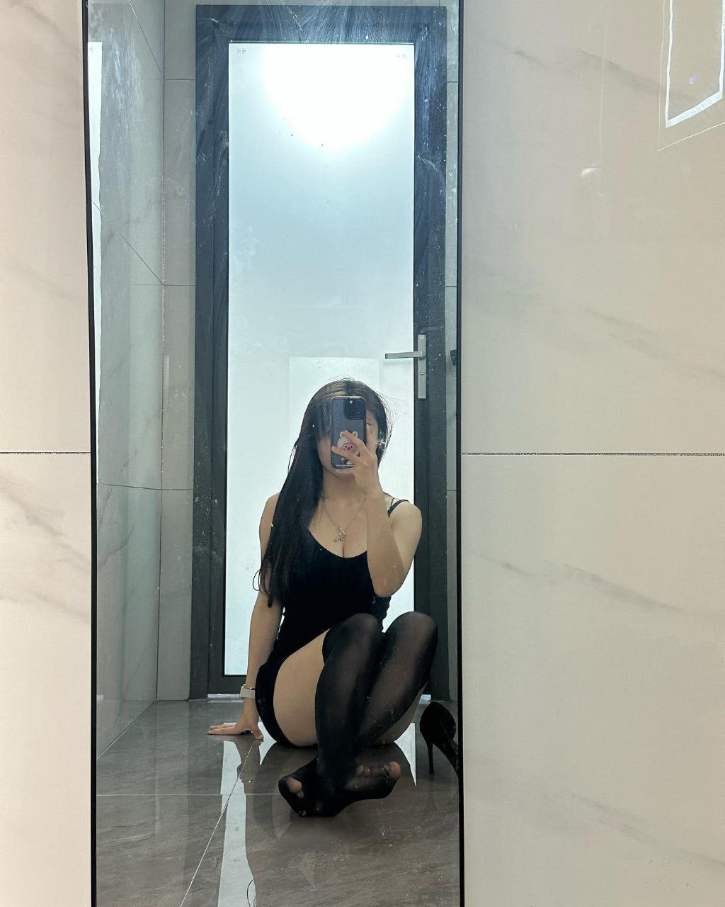 抖音极品颜值福利姬【宝贝77】大尺度私密照自拍