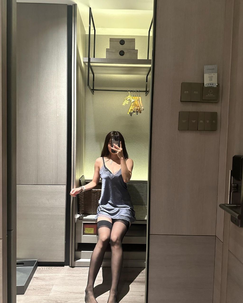 抖音极品颜值福利姬【宝贝77】大尺度私密照自拍