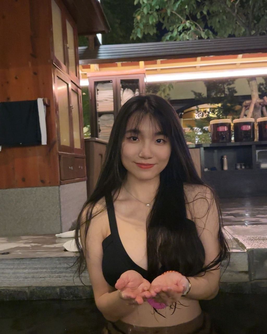 抖音极品颜值福利姬【宝贝77】大尺度私密照自拍