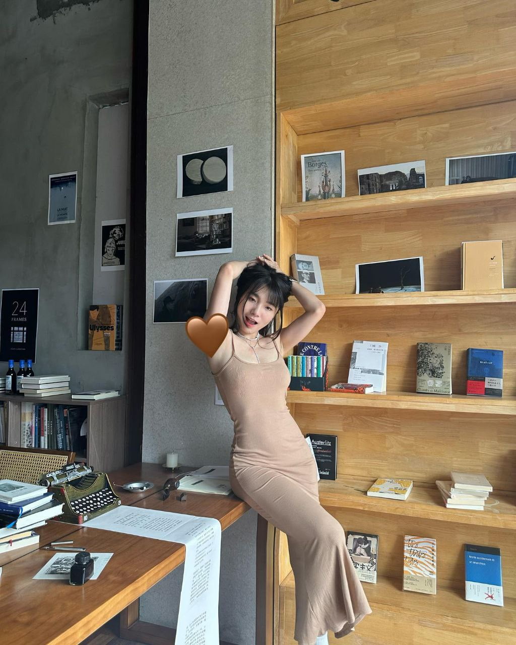 抖音极品颜值福利姬【宝贝77】大尺度私密照自拍