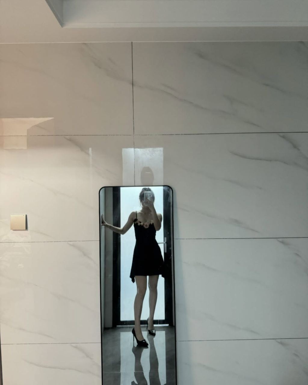 抖音极品颜值福利姬【宝贝77】大尺度私密照自拍