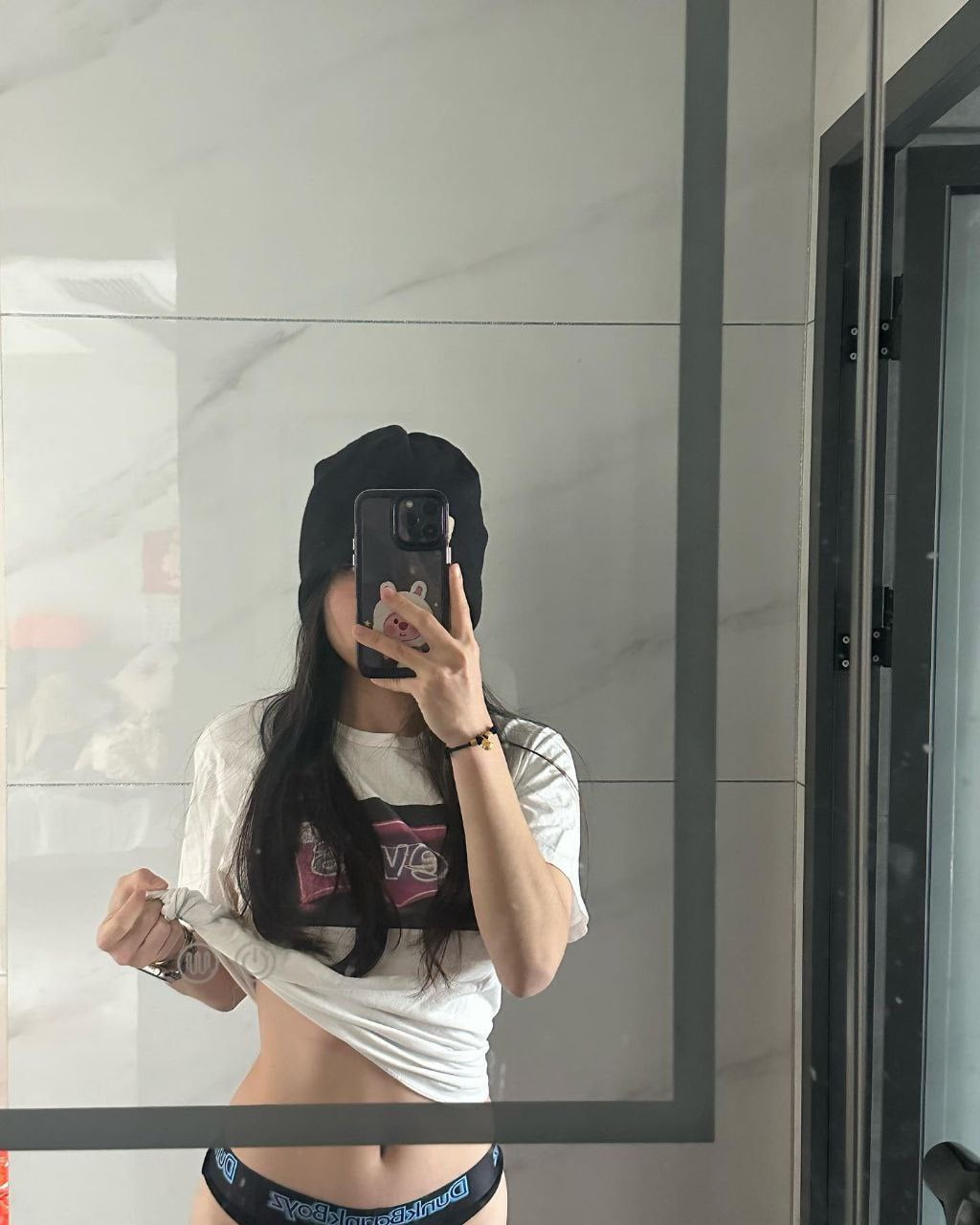 抖音极品颜值福利姬【宝贝77】大尺度私密照自拍