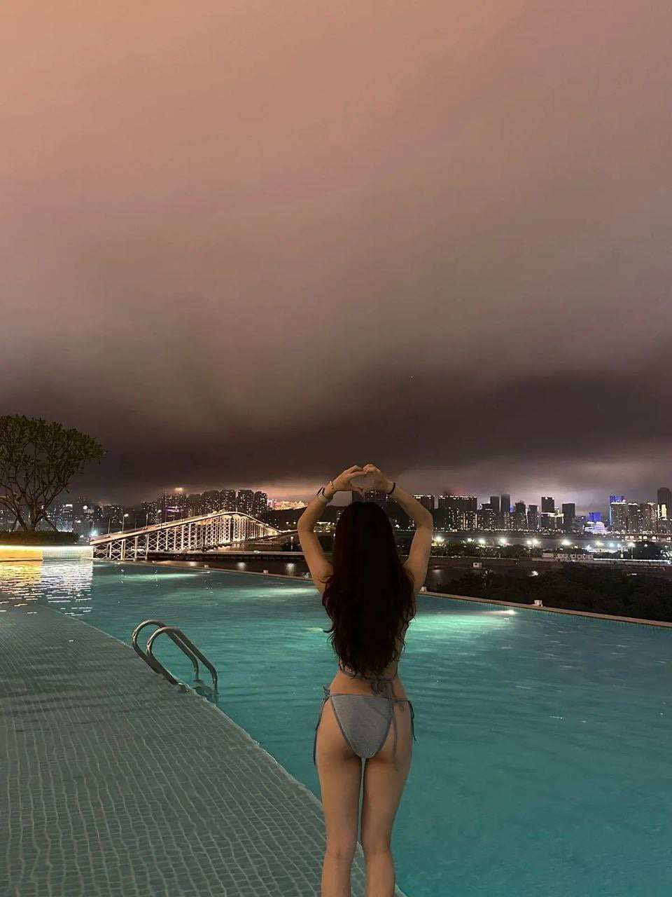 抖音极品颜值福利姬【宝贝77】大尺度私密照自拍