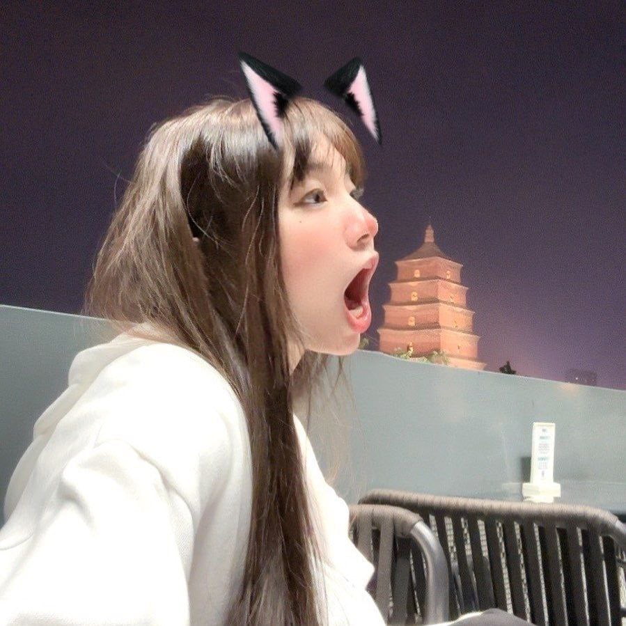 抖音极品颜值福利姬【宝贝77】大尺度私密照自拍