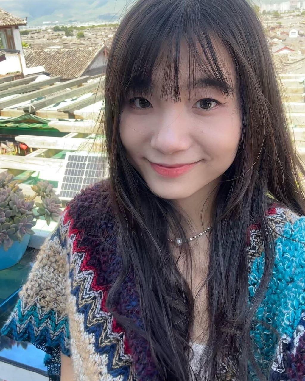 抖音极品颜值福利姬【宝贝77】大尺度私密照自拍