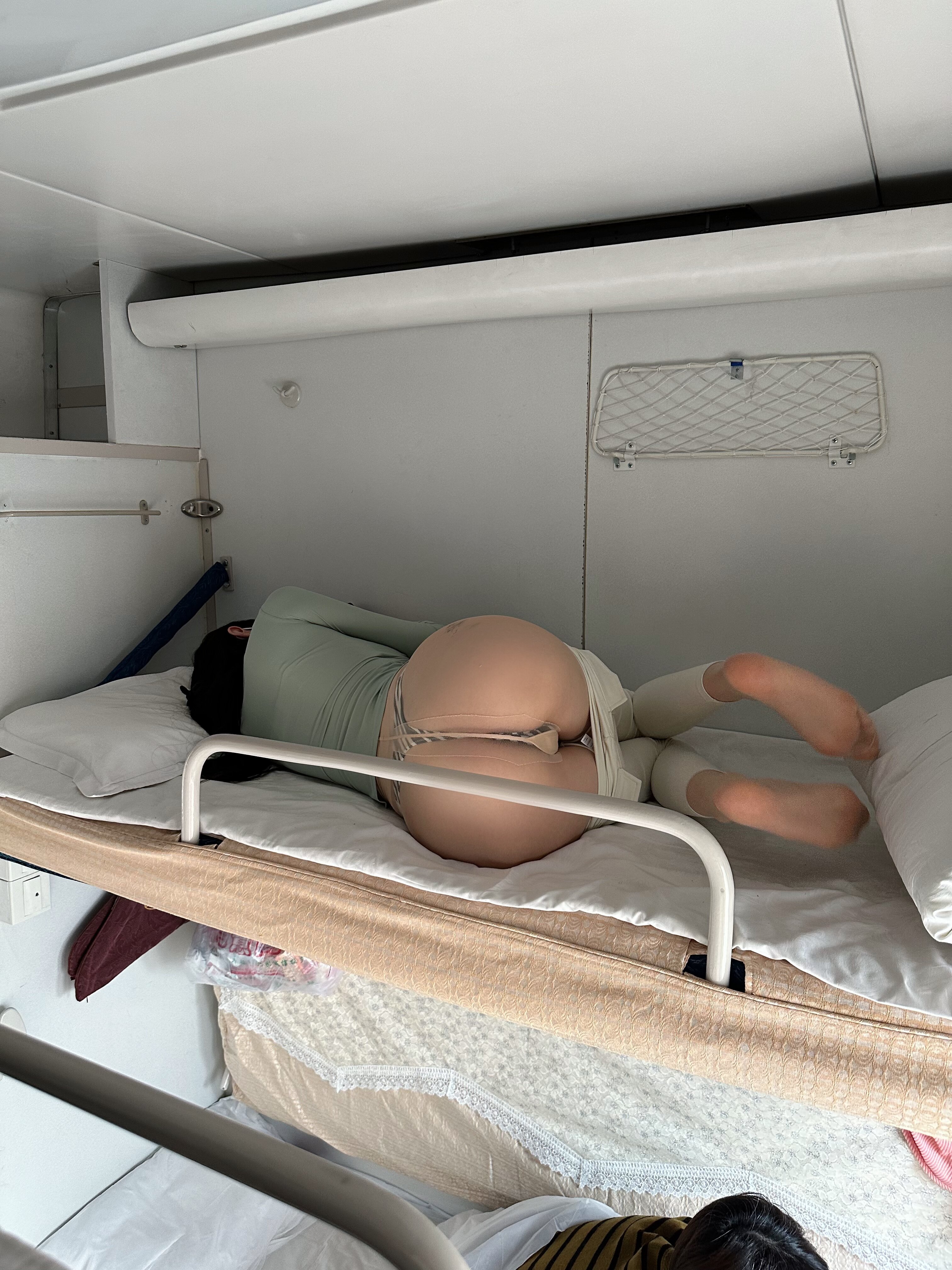 脸红Dearie_ 微密圈高铁之旅