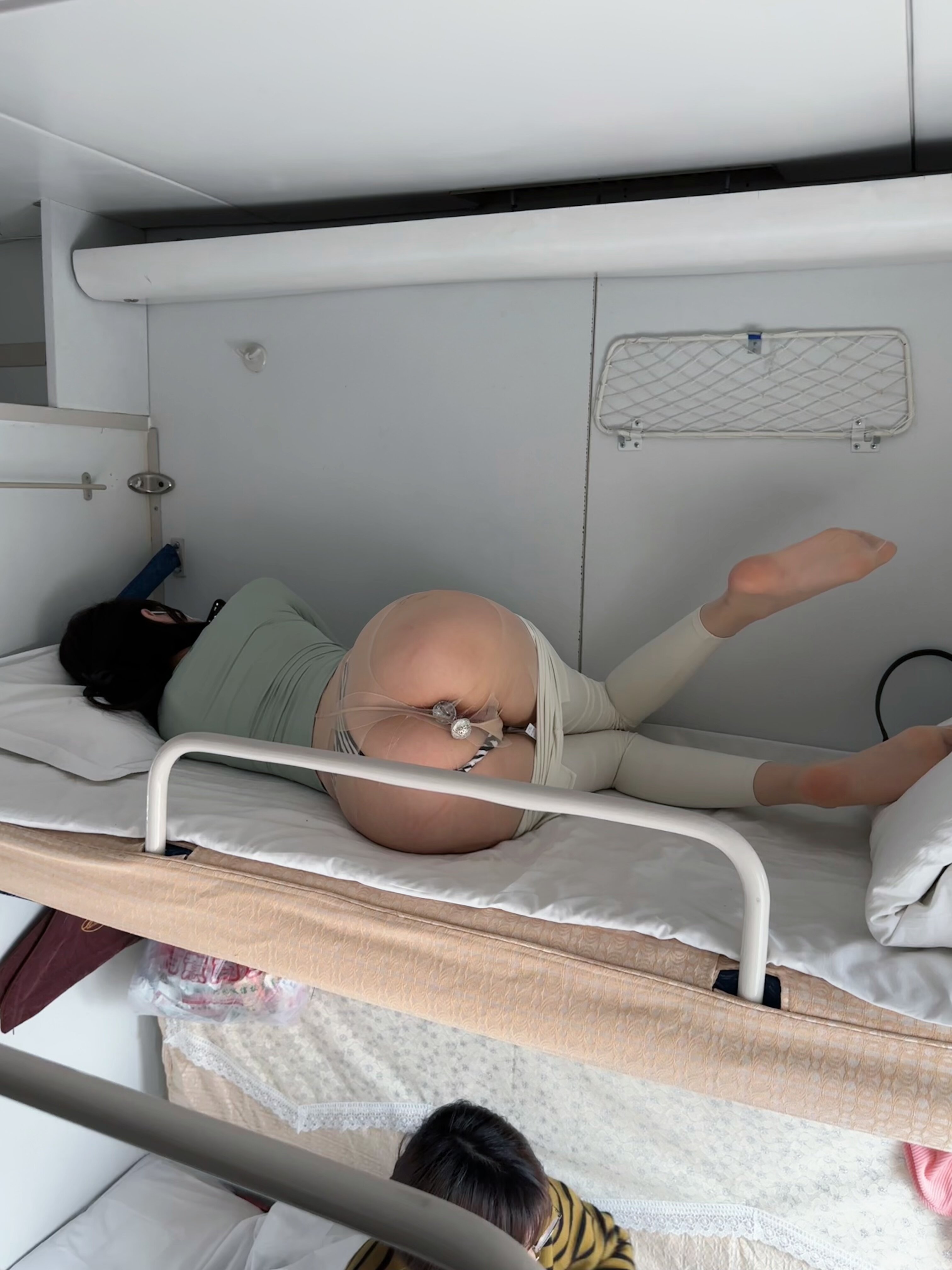 脸红Dearie_ 微密圈高铁之旅
