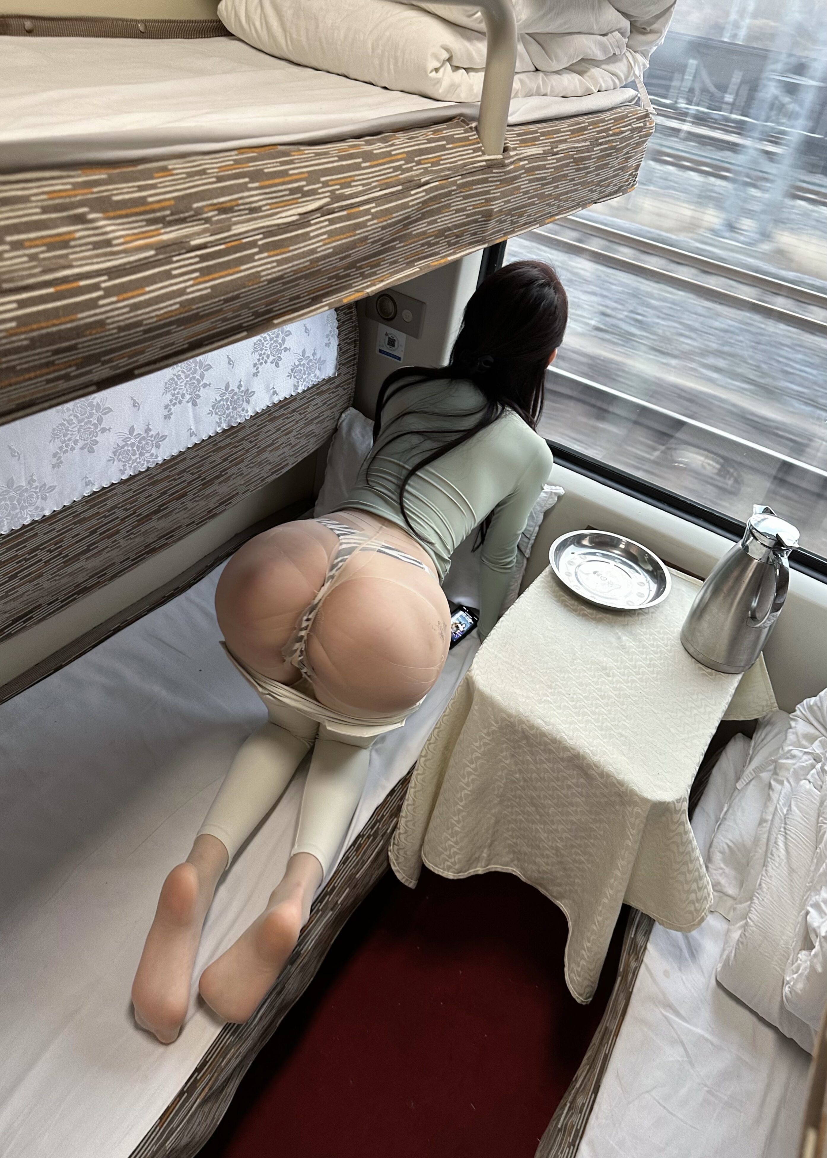 脸红Dearie_ 微密圈高铁之旅