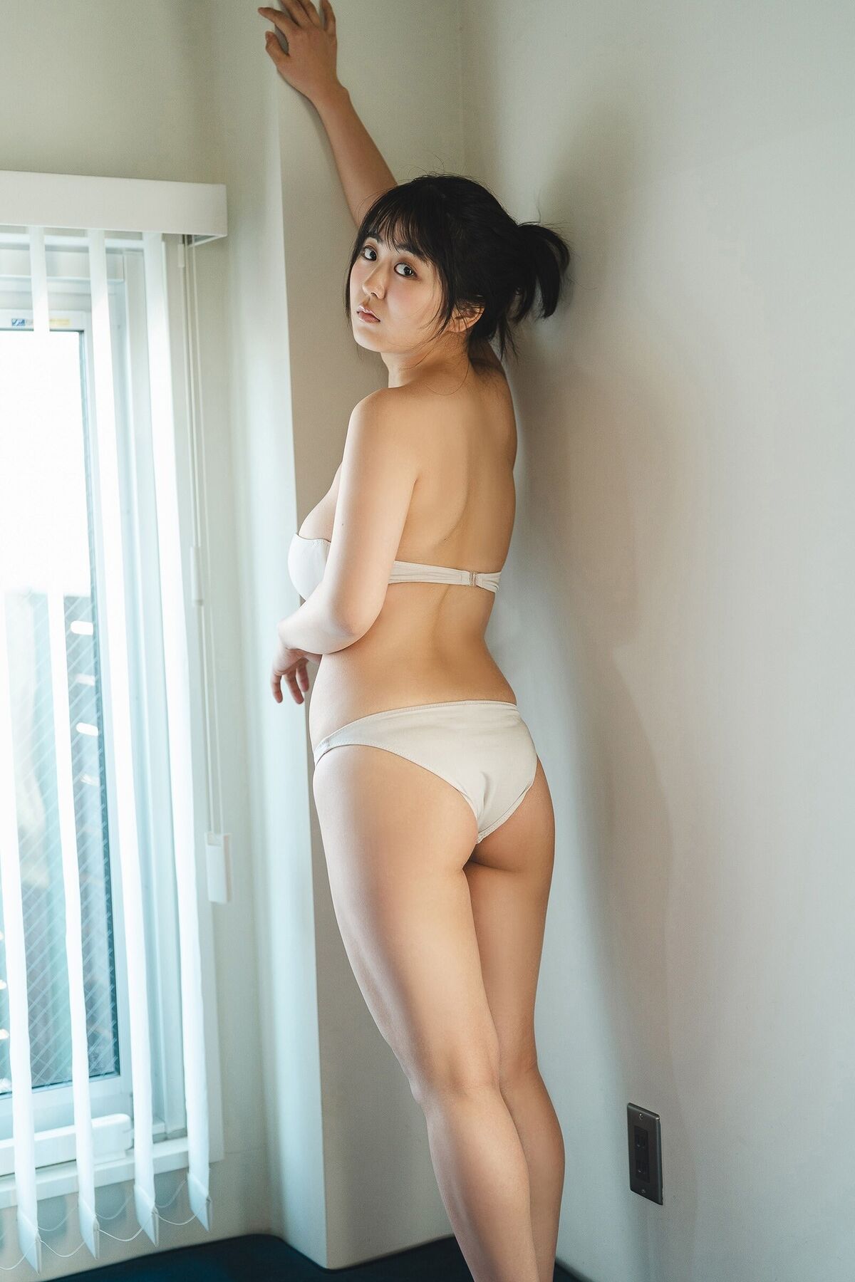 福井梨莉华 - 漫画アクションデジタル写真集 まんまる。
