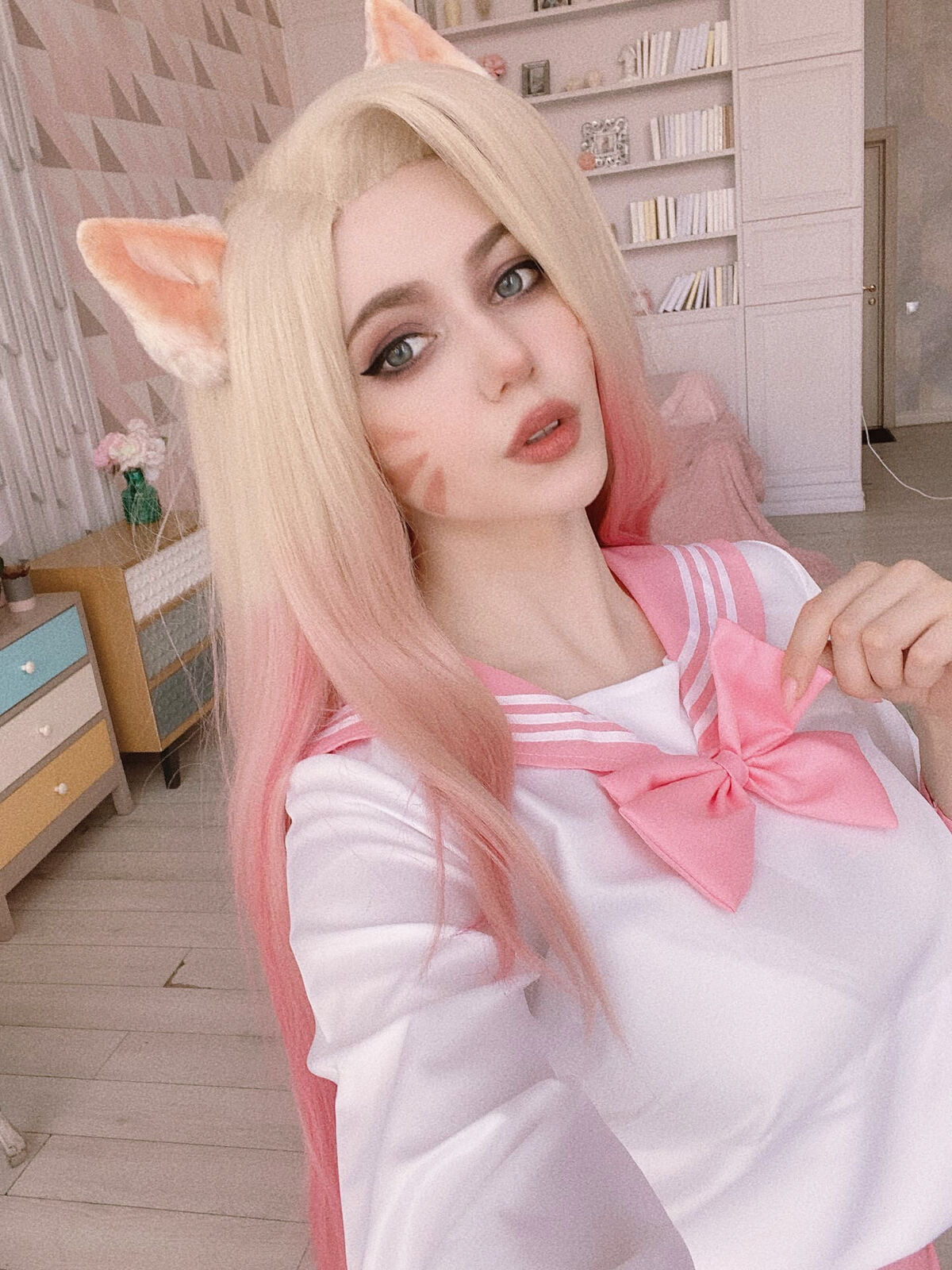 Coser@Alina Becker - Ahri Schoolgirl Part02