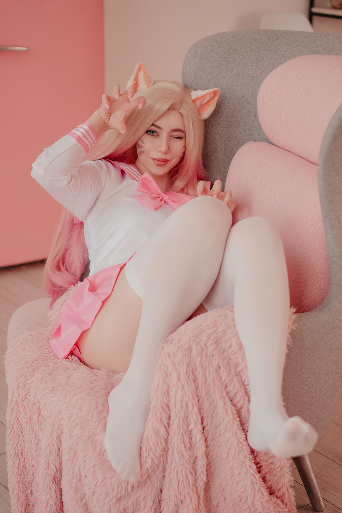 Coser@Alina Becker - Ahri Schoolgirl Part01