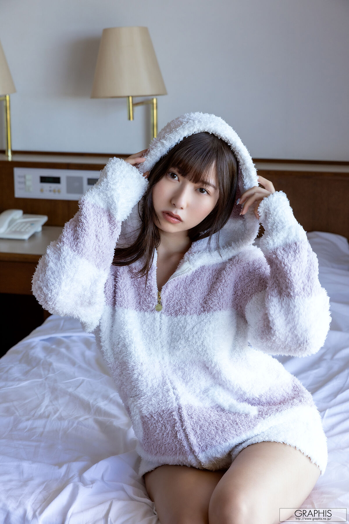 Miyu Aizawa 逢沢みゆ - Graphis New Years Holiday SPECIAL 2025-2026 Come Across Vol.1-2