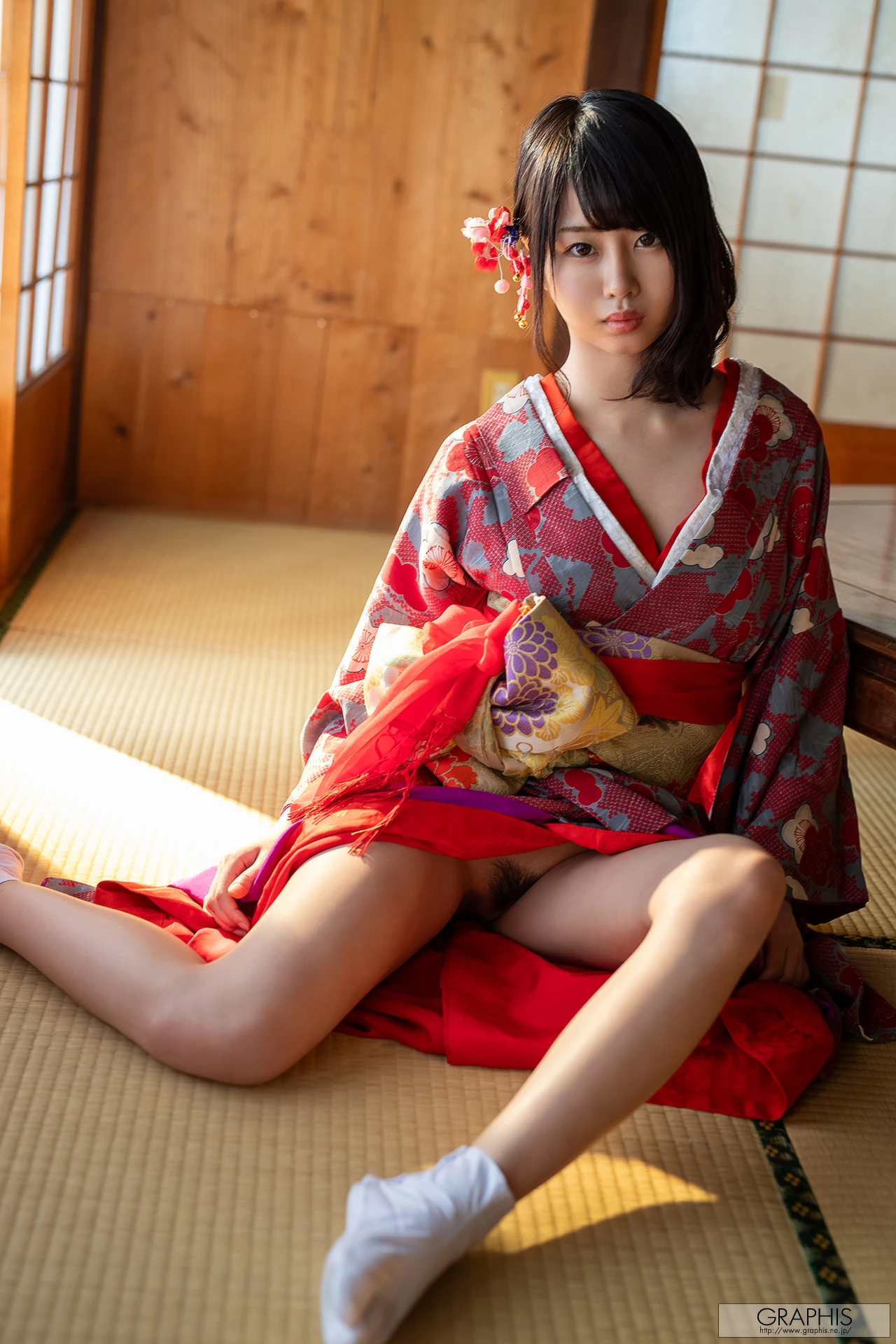 Miharu Usa 羽咲みはる, Suzu Harumiya 春宮すず, Graphis Limited Edition