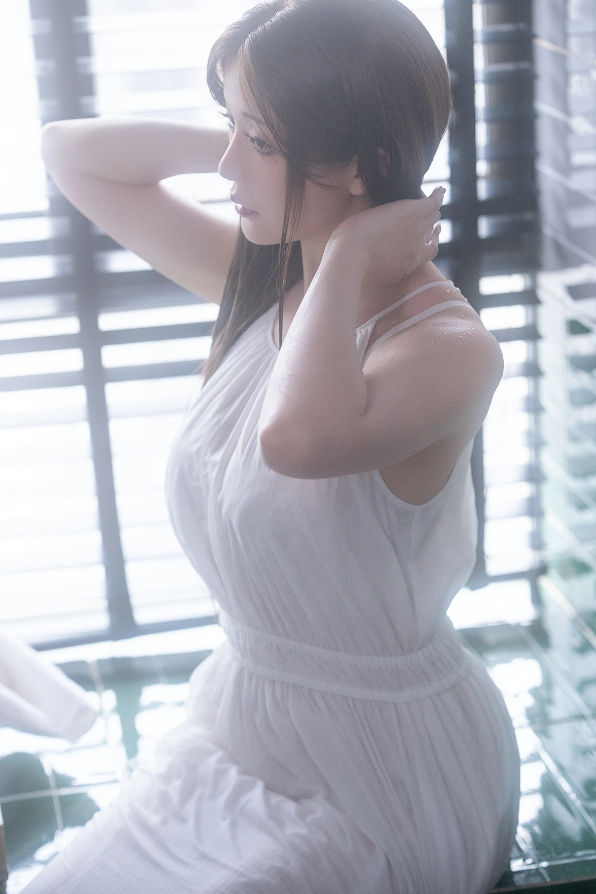 Cosplay 星之迟迟Hoshilily – 雨天的奇妙偶遇