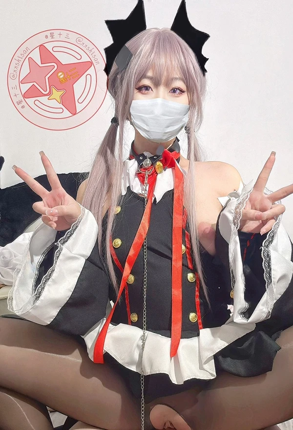 推特美女@iDorabbmen+星十三@xxshisan尺度合集