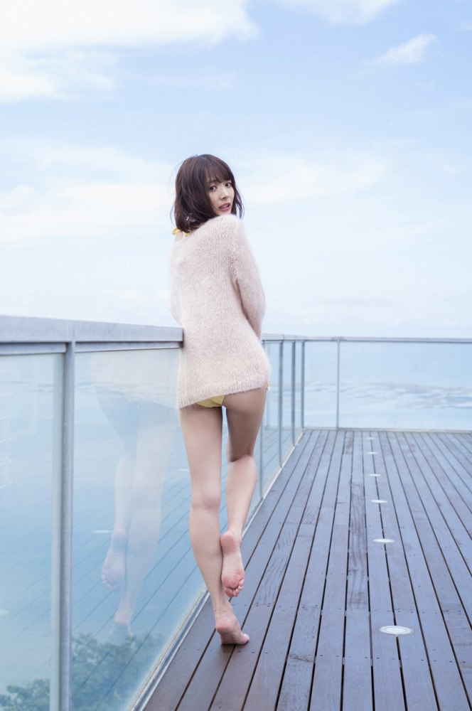 岡田紗佳 ぷるぷるGカップ水着グラビア画像！