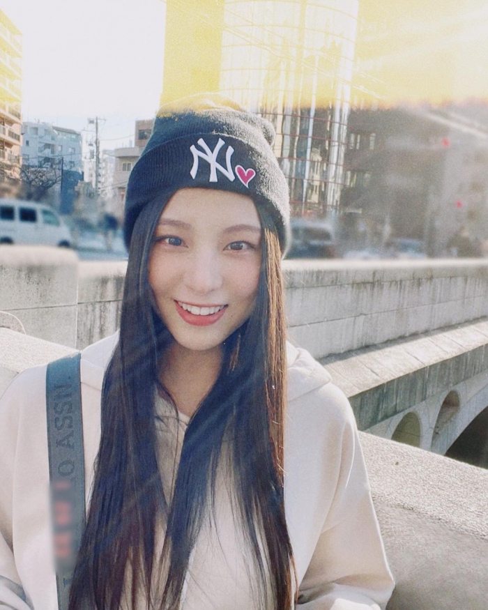 相楽伊織 けっこうボインな水着グラビア画像！