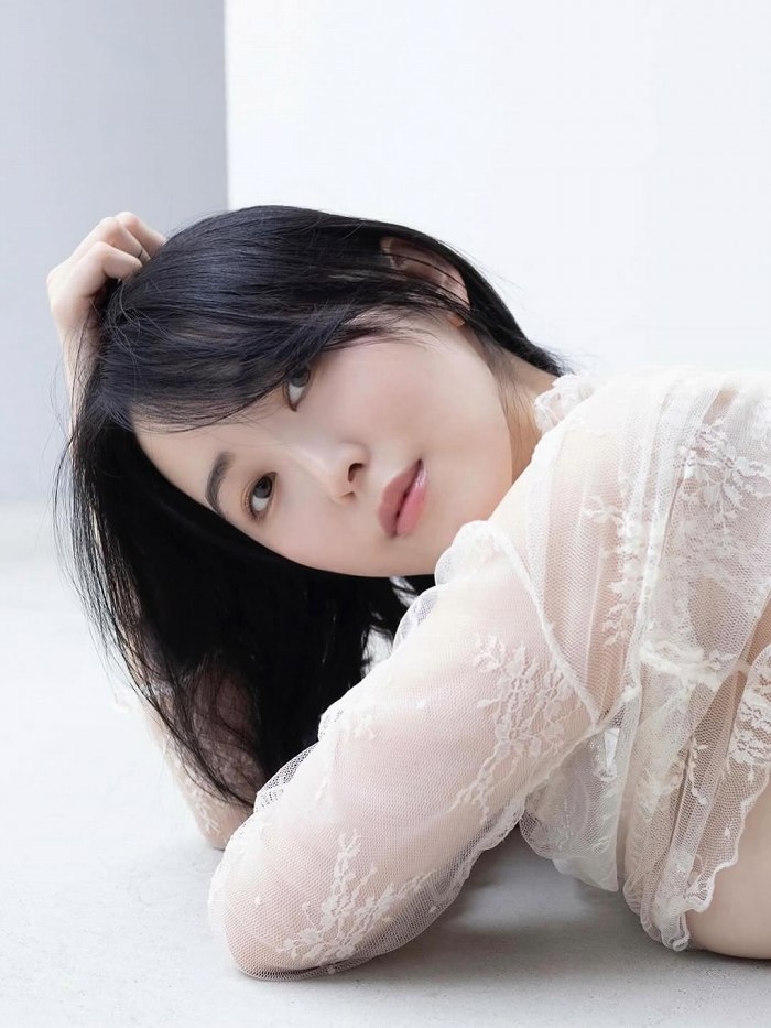 おしの沙羅 Gカップボインの水着グラビア画像！