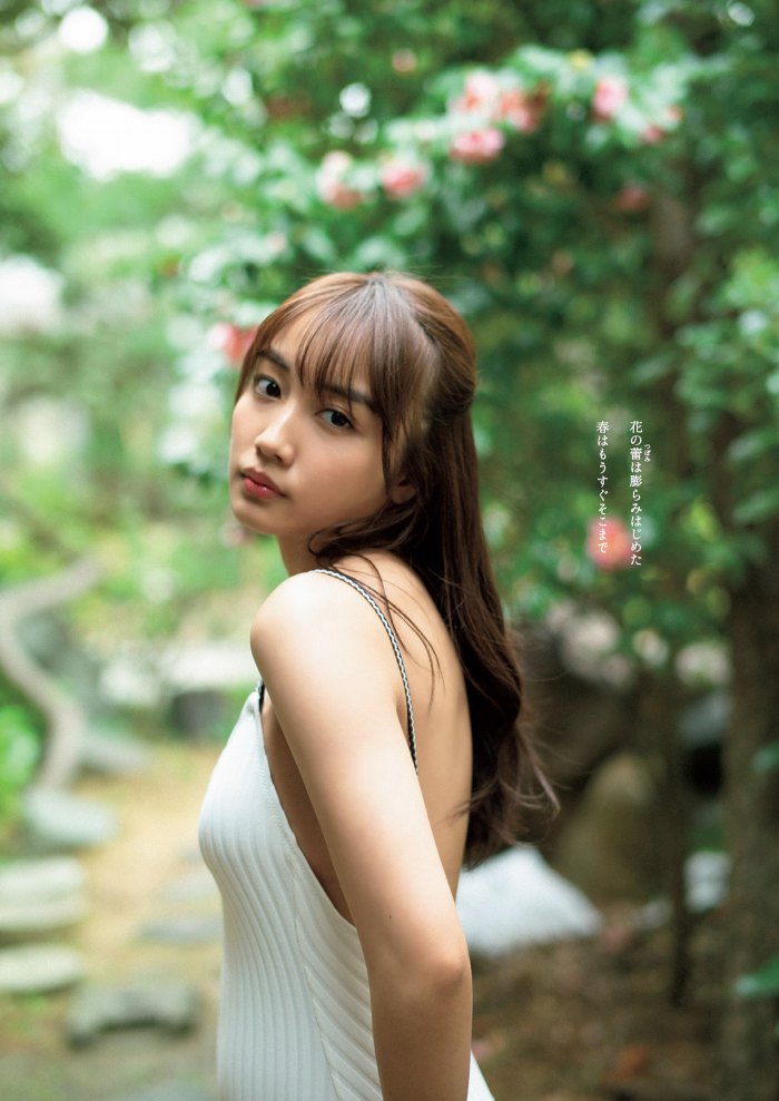 黒木ひかり むっちりバストの水着グラビア画像！