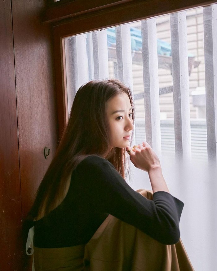 高田里穂 スタイル抜群な水着グラビア画像！