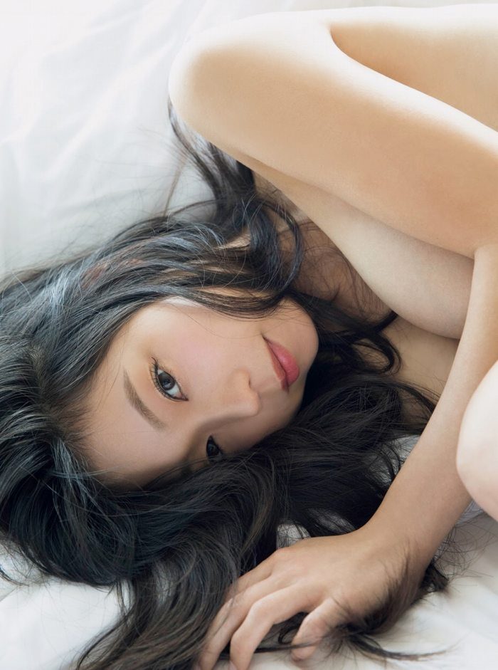 青山ひかる Iカップヌード＆水着グラビア画像！