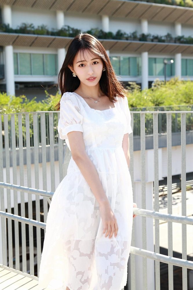 天野ちよ Hカップパイパイの水着グラビア画像！