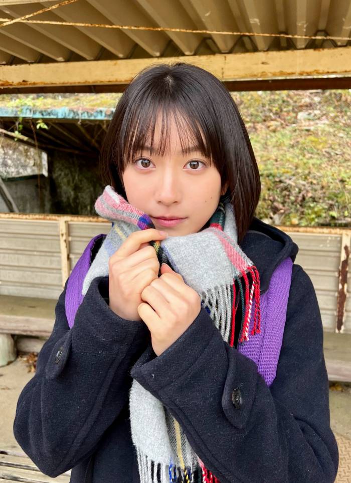 藤﨑ゆみあ 鬼かわすぎる着衣グラビア画像！