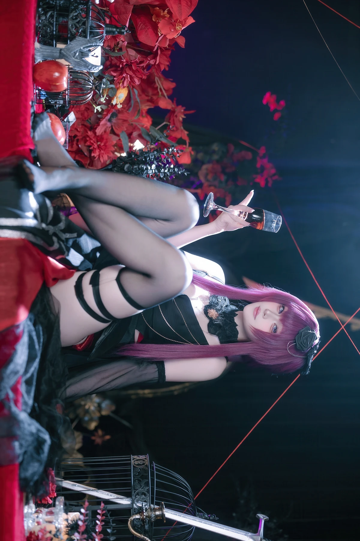 Cosplay 屿鱼 – 崩坏 星穹铁道 卡芙卡 缚月之夜