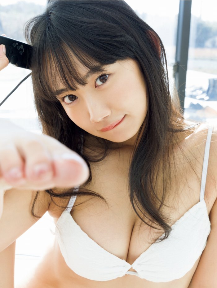 相沢菜々子 スタイル抜群な水着グラビア画像！