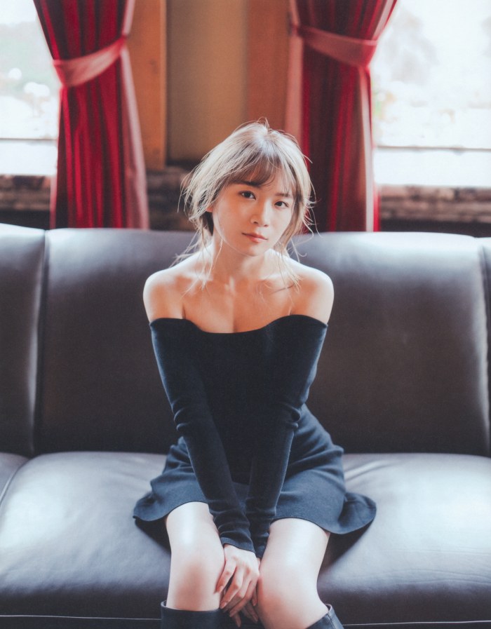 秋元真夏 激かわな水着・ランジェリー画像！