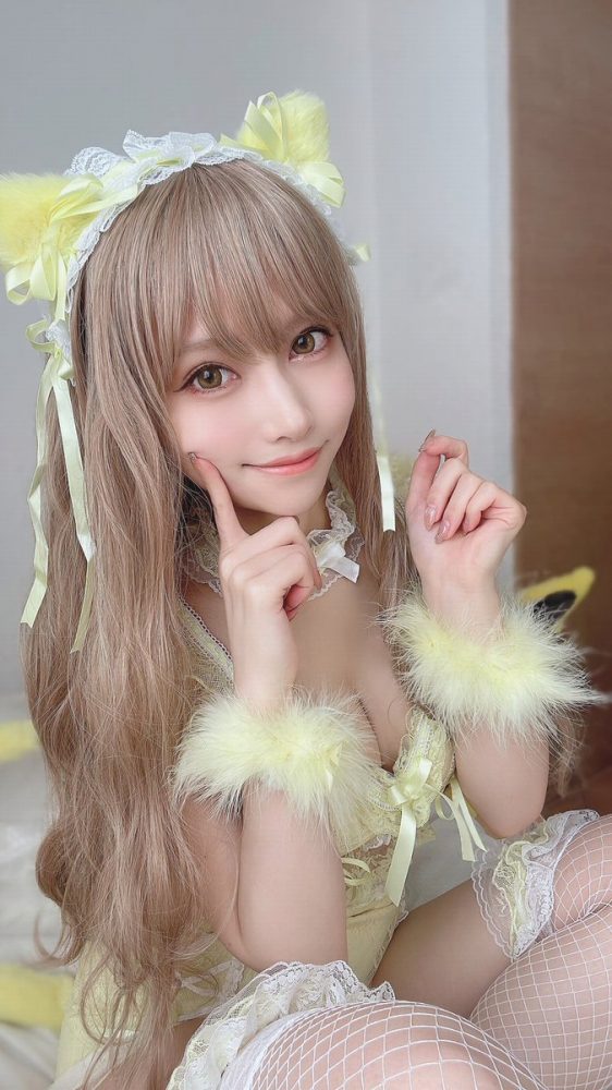 えい梨 美しいコスプレ＆水着グラビア画像！