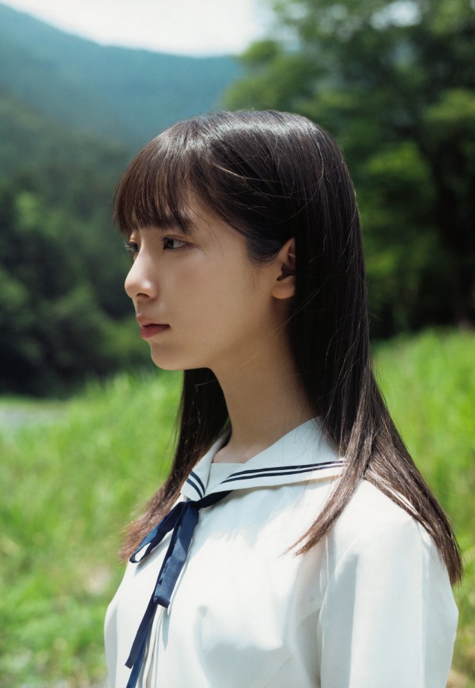 渡辺莉奈 鬼かわなタンクトップグラビア画像他！