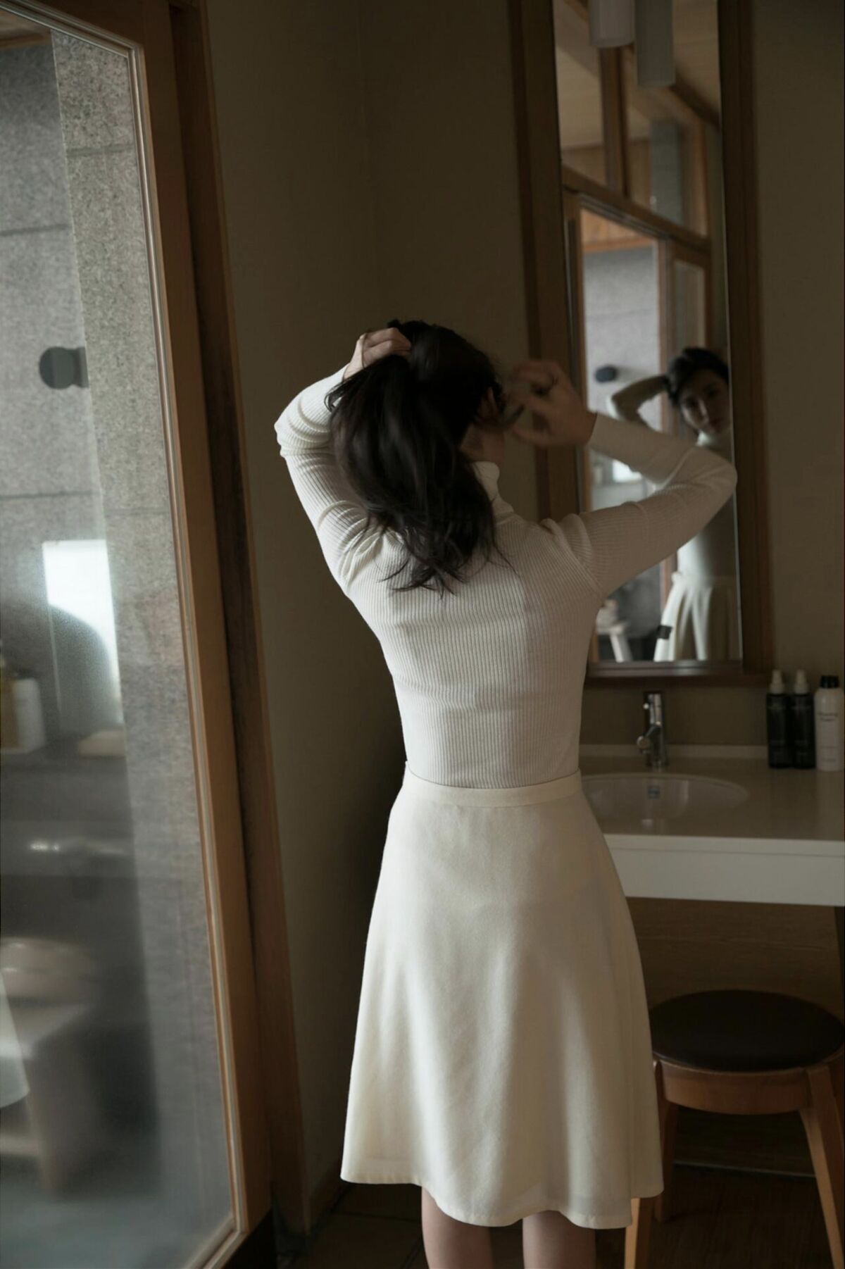 Miu Nakamura 仲村美海 - 週刊ポストデジタル写真集 背中を流して