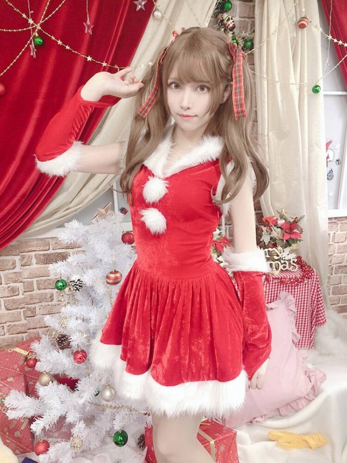 えい梨 美しいコスプレ＆水着グラビア画像！