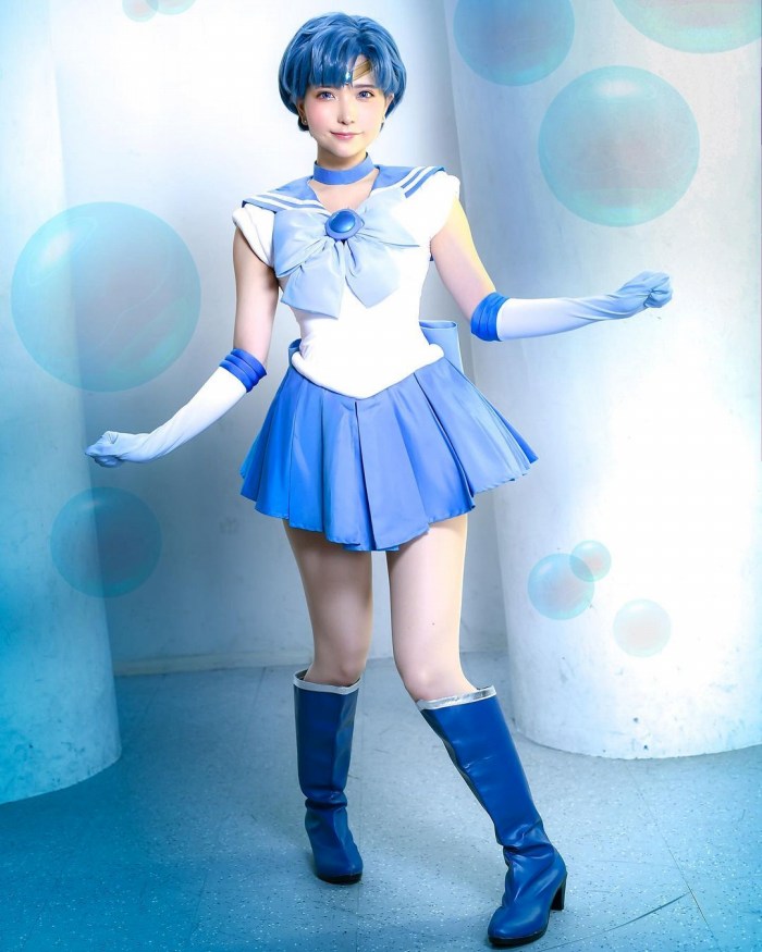 あまつまりな 脱ぎすぎ水着＆下着グラビア画像！